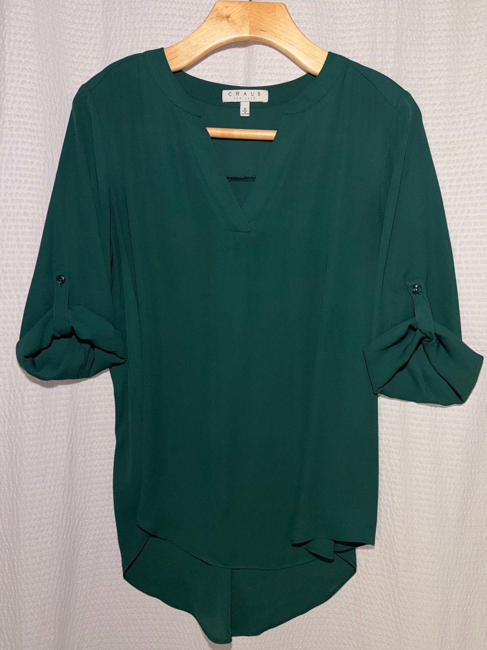 Chaus Forest Green V-Neck Hardware Blouse S Quiet Luxury Dark Academia